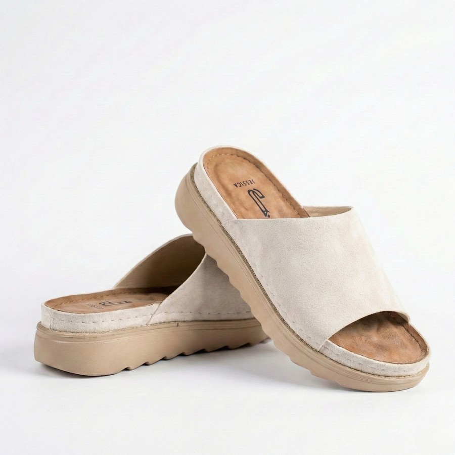 سليبر حريمي شمواه تركي مستورد لون أبيض بفرش طبي ونعل بلوتان طبي بارتفاع 3 سم